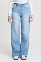 Load image into Gallery viewer, Junior Luxe High Rise Super Soft Wide Leg Jeans-P070619-L09