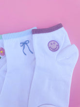 Load image into Gallery viewer, Women's Embroidered Ankle Socks