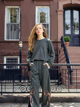 Load image into Gallery viewer, Sequined Bow Set
