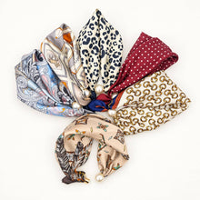 Load image into Gallery viewer, Silk Feel Pearl Magnetic Clasp Scarf Necklace | 40NK9802
