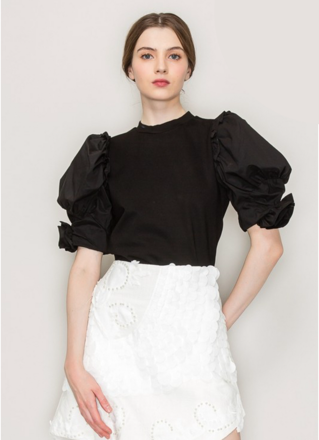 Applique Short Puff Sleeve Top