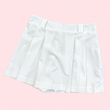 Load image into Gallery viewer, Off White Pleated Skort
