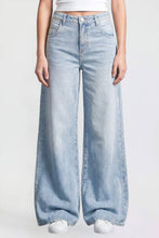 Load image into Gallery viewer, Junior Billie Relaxed Rise Baggy Wide Leg Jeans-P074685-04J
