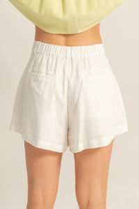 Linen Mid-Rise Flare Short